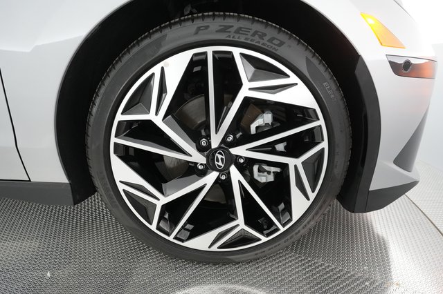 2024 Hyundai IONIQ 6 — photo 14 of 29