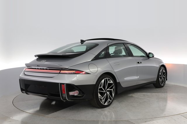 2024 Hyundai IONIQ 6 — photo 2 of 29
