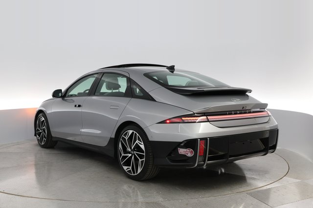 2024 Hyundai IONIQ 6 — photo 9 of 29