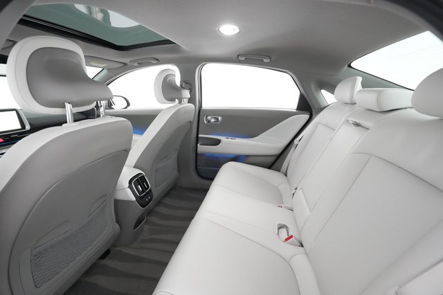 2024 Hyundai IONIQ 6 — photo 15 of 29