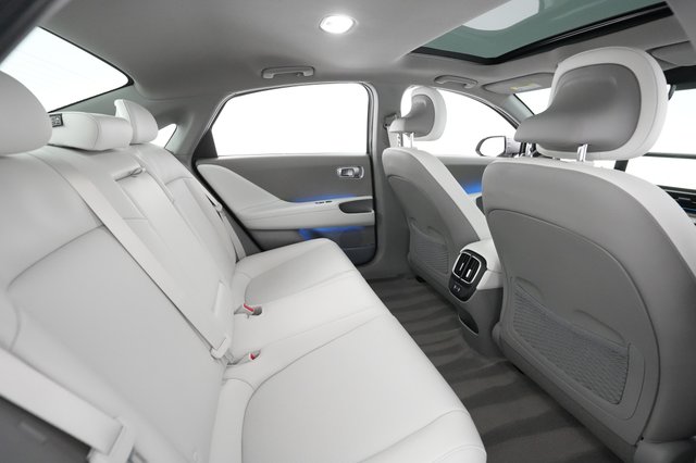 2024 Hyundai IONIQ 6 — photo 17 of 29