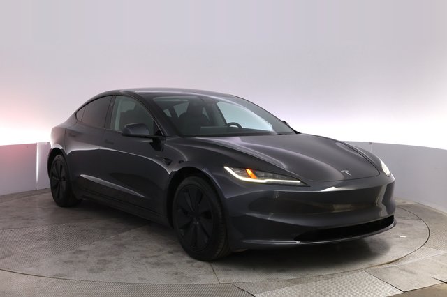 2025 Tesla Model 3 — photo 10 of 24