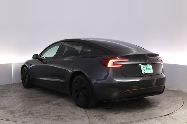 2025 Tesla Model 3 — photo 13 of 24