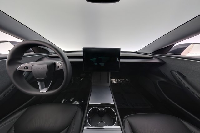 2025 Tesla Model 3 — photo 21 of 24