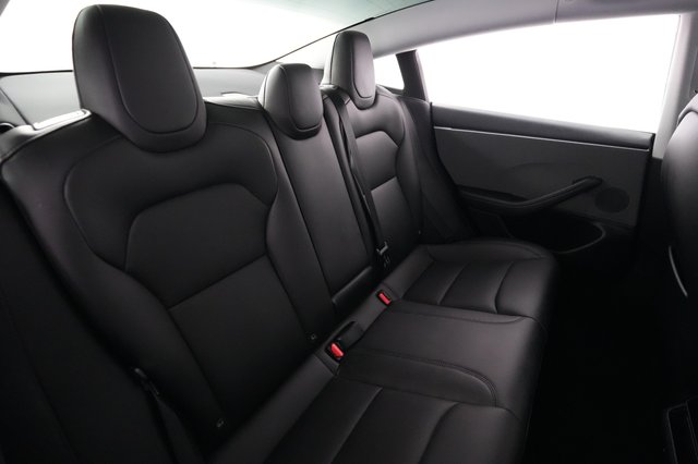 2025 Tesla Model 3 — photo 4 of 23