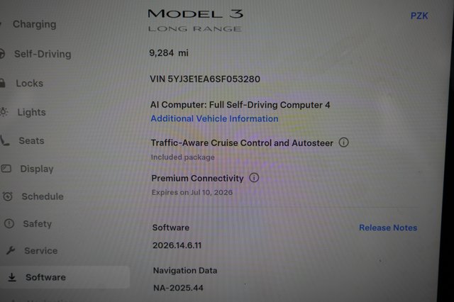2025 Tesla Model 3 — photo 5 of 23