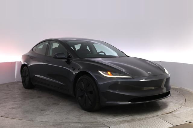 2025 Tesla Model 3 — photo 10 of 23