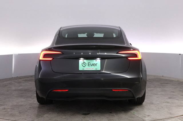 2025 Tesla Model 3 — photo 12 of 23