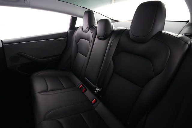 2025 Tesla Model 3 — photo 19 of 23