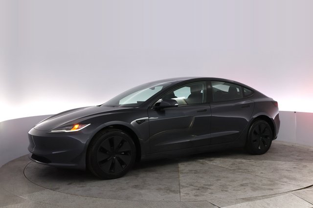 2025 Tesla Model 3 — photo 14 of 23