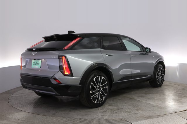 2026 Cadillac Optiq — photo 2 of 22