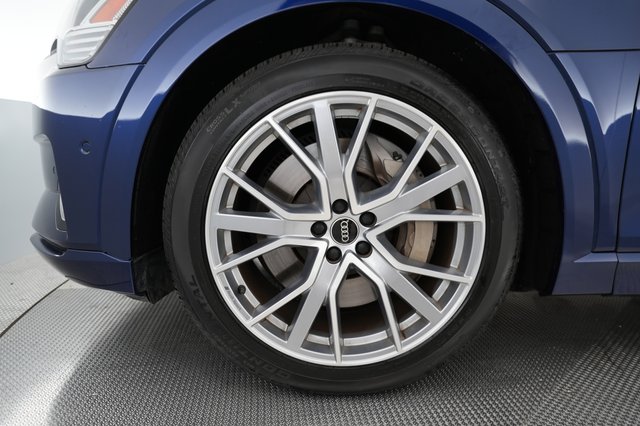 2021 Audi e-tron — photo 16 of 22