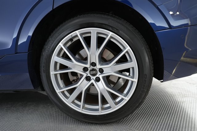 2021 Audi e-tron — photo 17 of 22