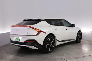 2023 Kia EV6 — photo 2 of 24