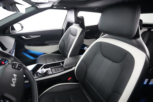 2023 Kia EV6 — photo 3 of 24
