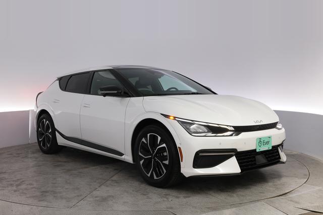 2023 Kia EV6 — photo 10 of 21