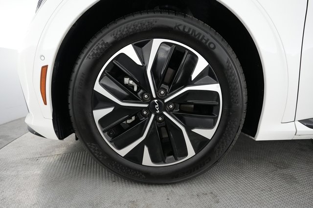 2023 Kia EV6 — photo 15 of 21