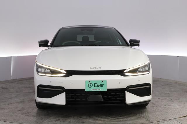 2023 Kia EV6 — photo 9 of 21