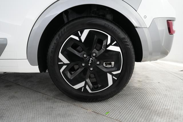 2023 Kia Niro EV — photo 7 of 20