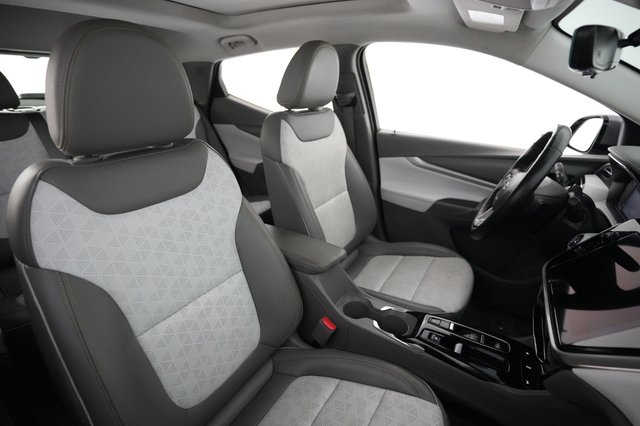 2023 Chevrolet Bolt EUV — photo 18 of 24