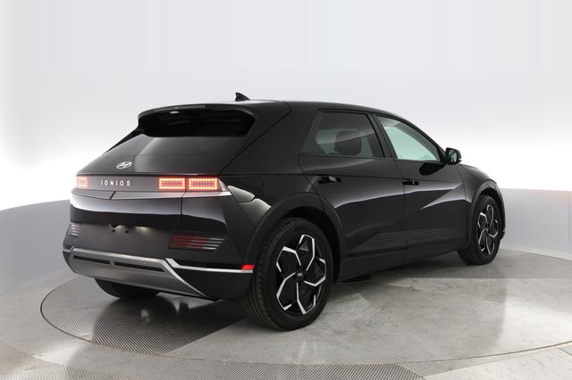 2024 Hyundai IONIQ 5 — photo 2 of 30