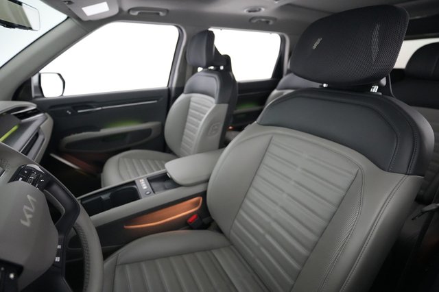 2024 Kia EV9 — photo 3 of 25