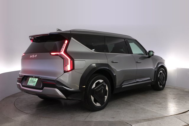 2024 Kia EV9 — photo 2 of 25