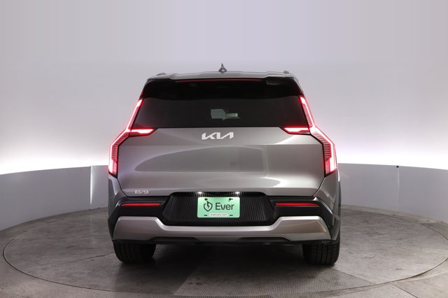 2024 Kia EV9 — photo 12 of 25