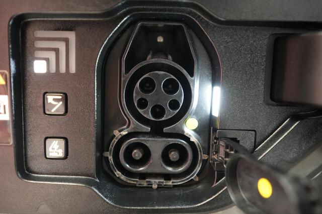 2024 Kia EV9 — photo 8 of 25