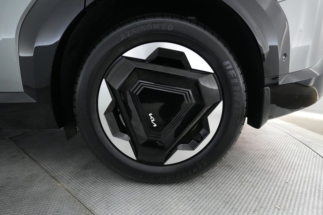 2024 Kia EV9 — photo 7 of 25
