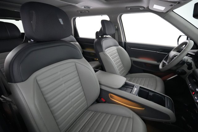 2024 Kia EV9 — photo 18 of 25
