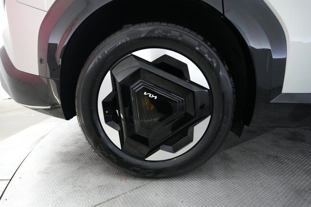 2024 Kia EV9 — photo 17 of 24