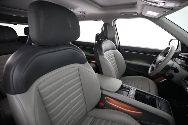 2024 Kia EV9 — photo 18 of 24