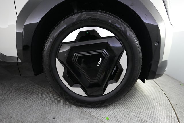 2024 Kia EV9 — photo 16 of 24