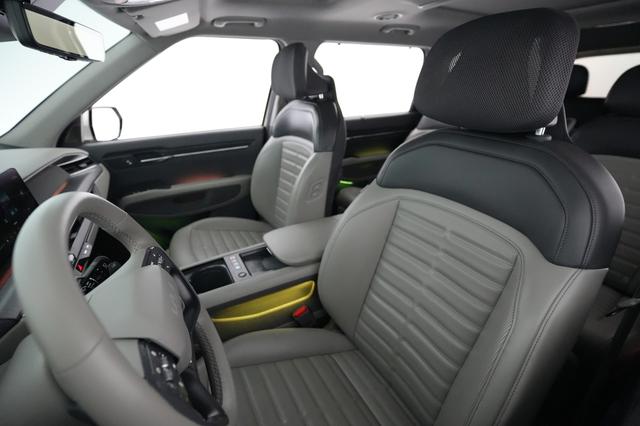 2024 Kia EV9 — photo 3 of 24