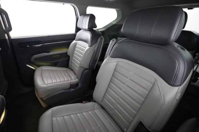 2024 Kia EV9 — photo 19 of 24