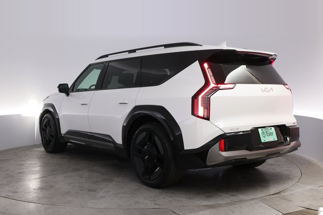 2024 Kia EV9 — photo 13 of 27