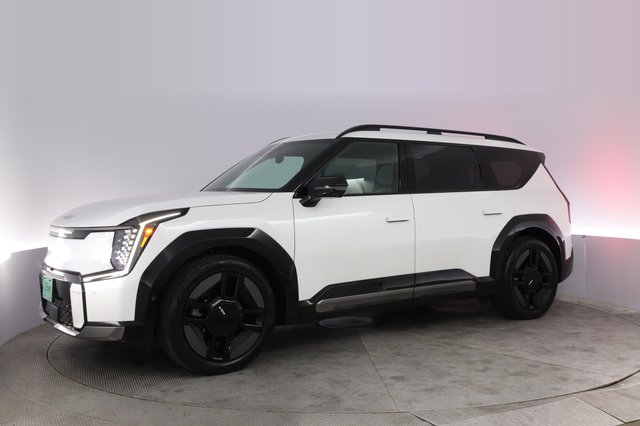 2024 Kia EV9 — photo 14 of 27