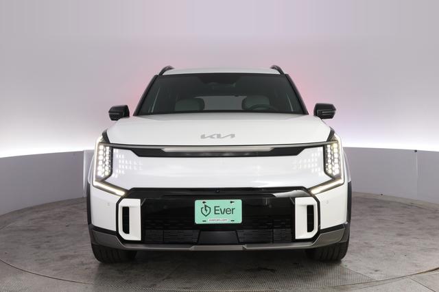 2024 Kia EV9 — photo 9 of 27