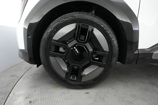 2024 Kia EV9 — photo 15 of 27