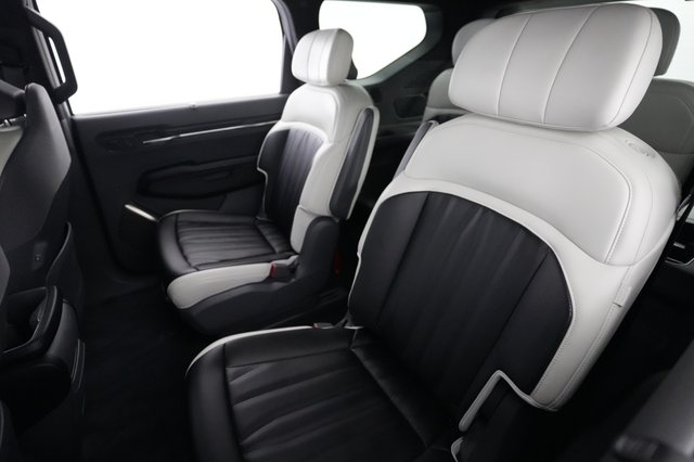 2024 Kia EV9 — photo 19 of 27