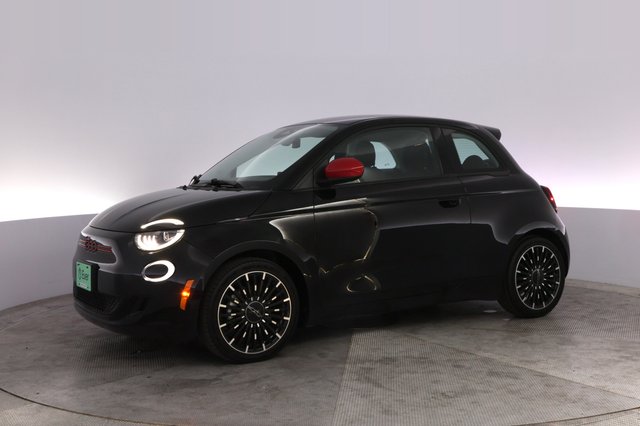 2024 Fiat 500e — photo 14 of 23