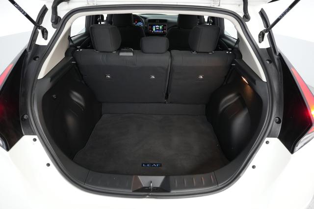 2024 Nissan LEAF — photo 6 of 20