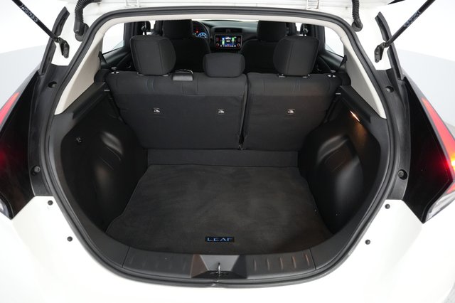 2024 Nissan LEAF — photo 6 of 20