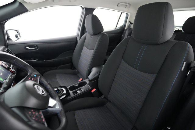 2024 Nissan LEAF — photo 3 of 20