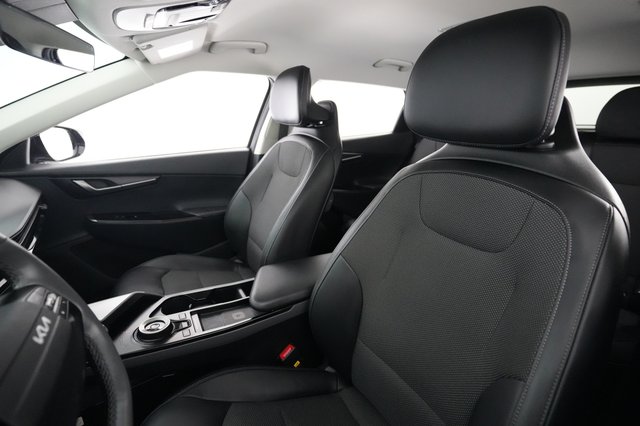 2025 Kia EV6 — photo 3 of 22