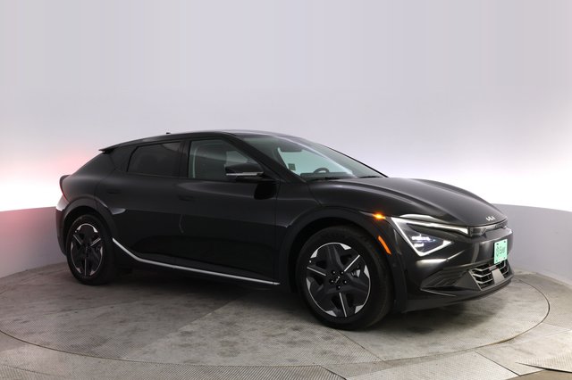 2025 Kia EV6 — photo 11 of 22