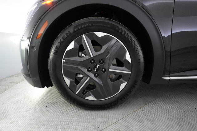 2025 Kia EV6 — photo 15 of 22