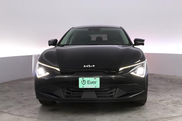 2025 Kia EV6 — photo 9 of 22