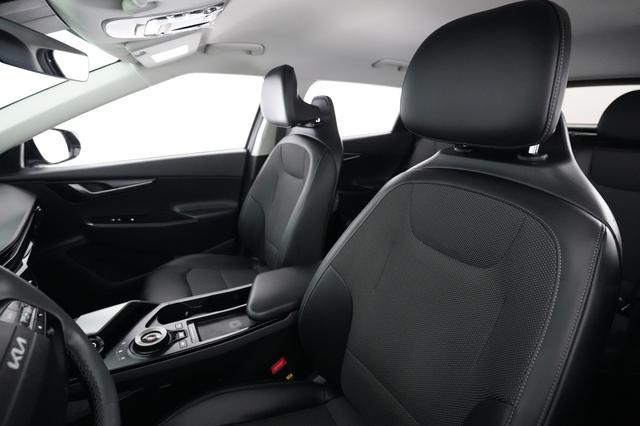 2025 Kia EV6 — photo 3 of 22